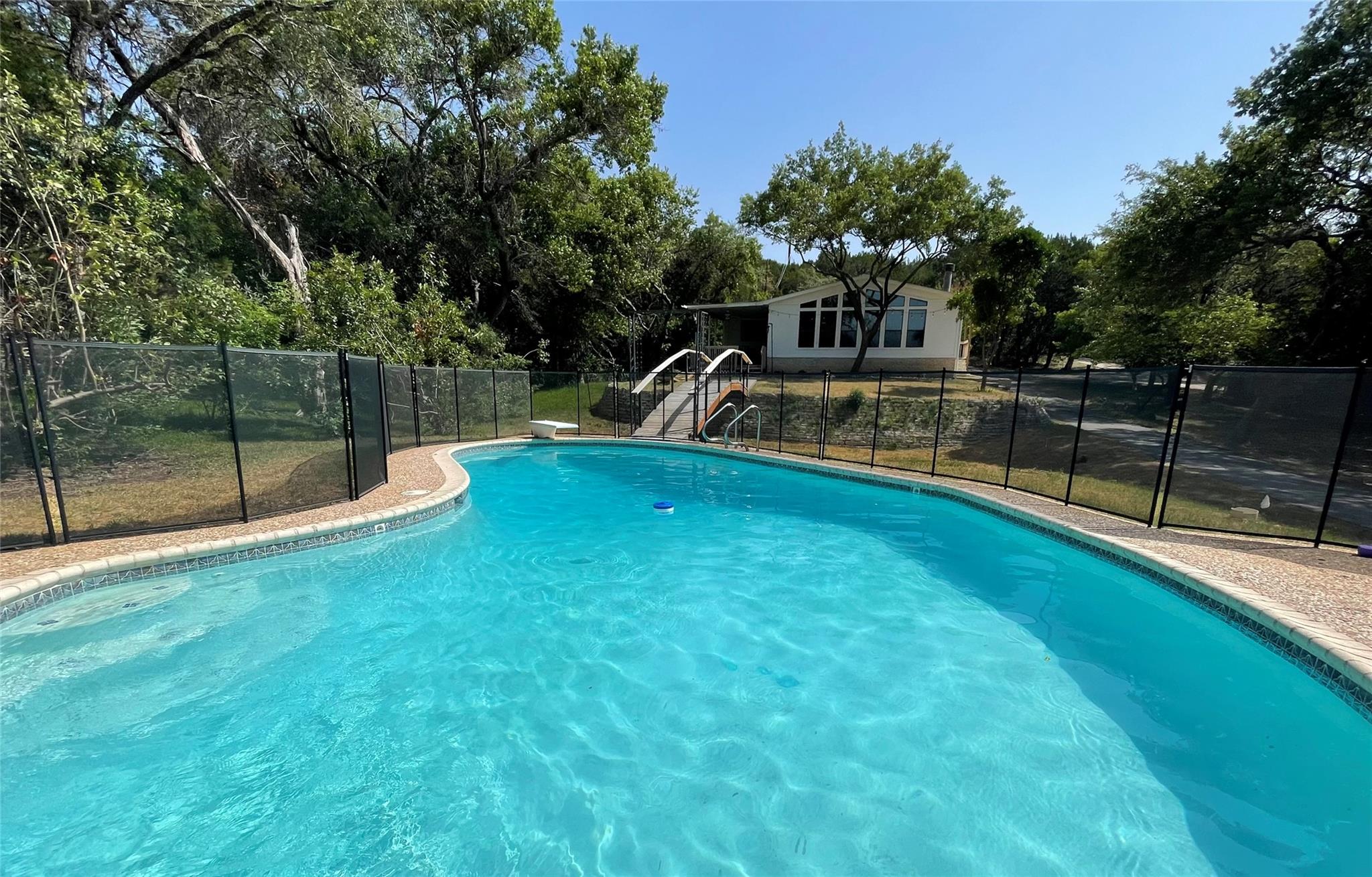 17307 Darleen Tx 78641