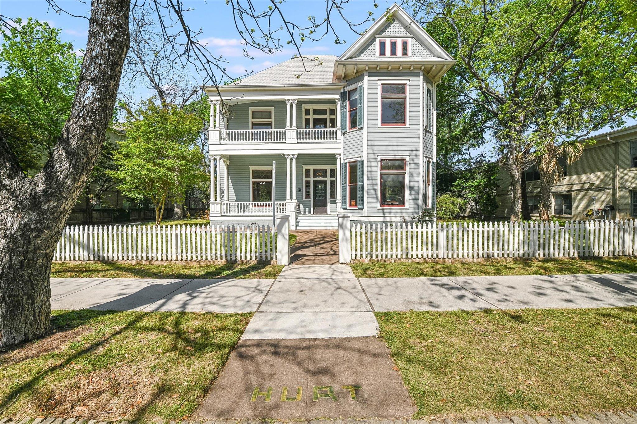 2210 San Gabriel Tx 78705