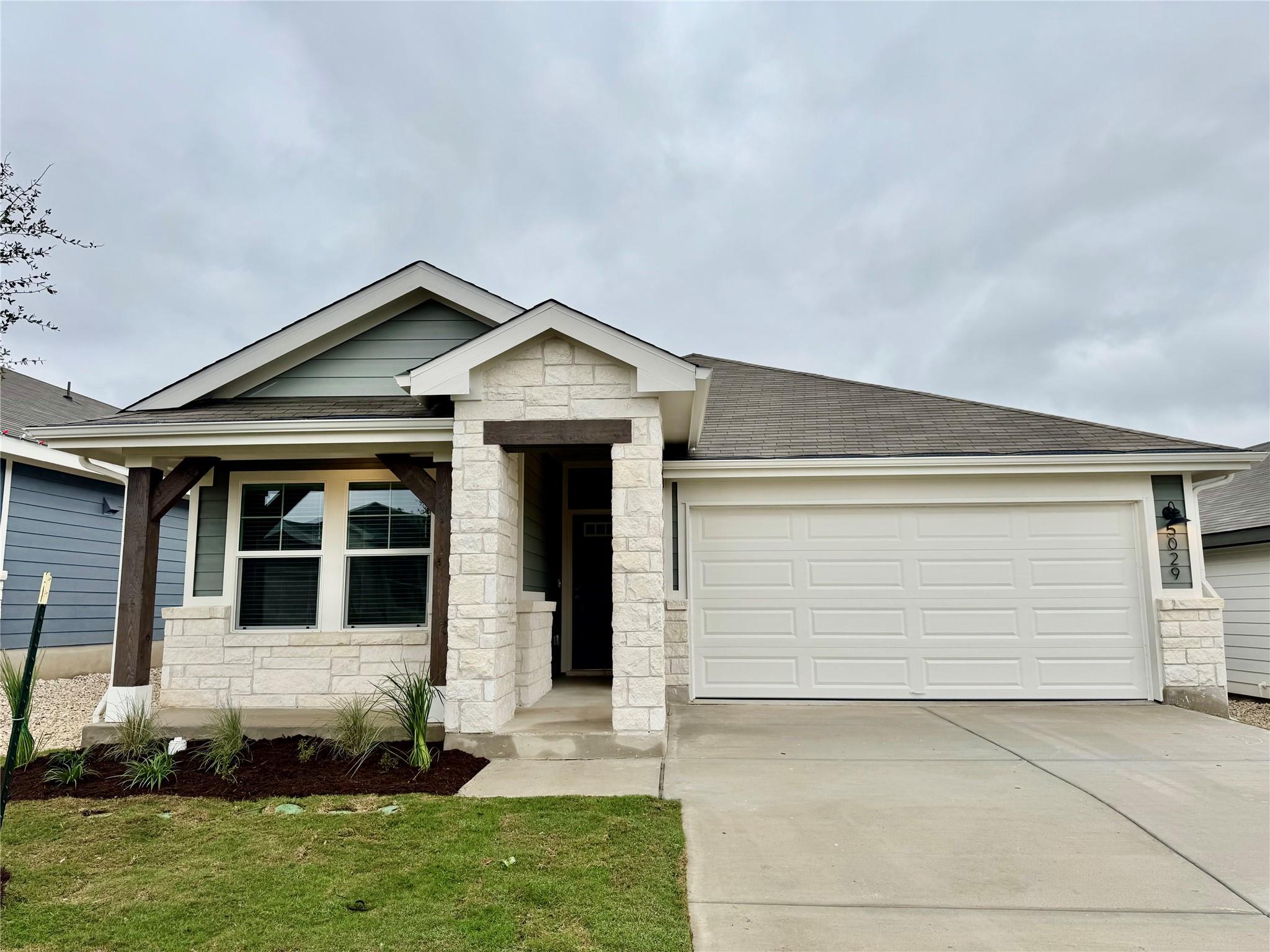 5029 Hazelnut Tx 78617