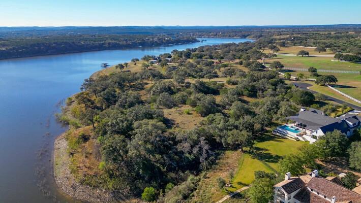 3032 Travis Lakeside Tx 78669