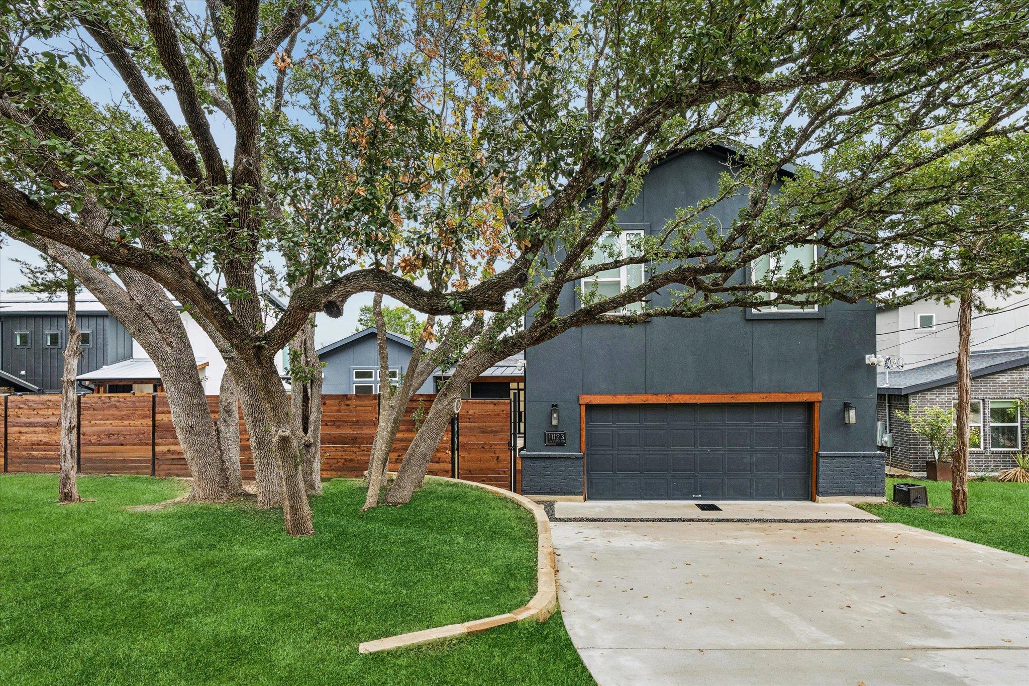 11123 Lakeside Tx 78645