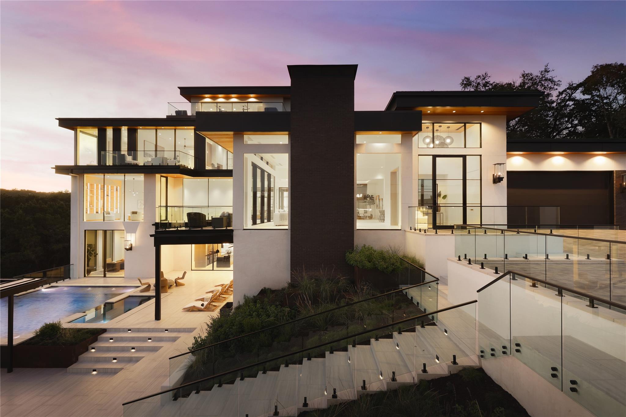 1003 The High Tx 78746