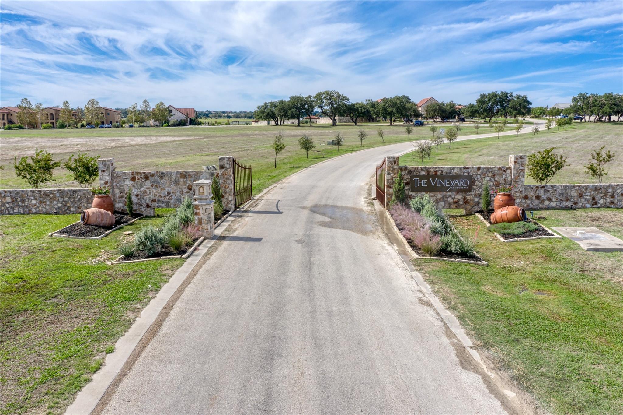 622 Strada Luca Tx 76527