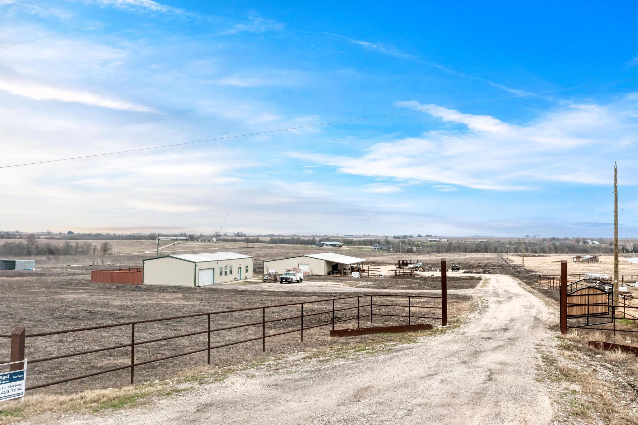 1889 County Road 487 Tx 76574