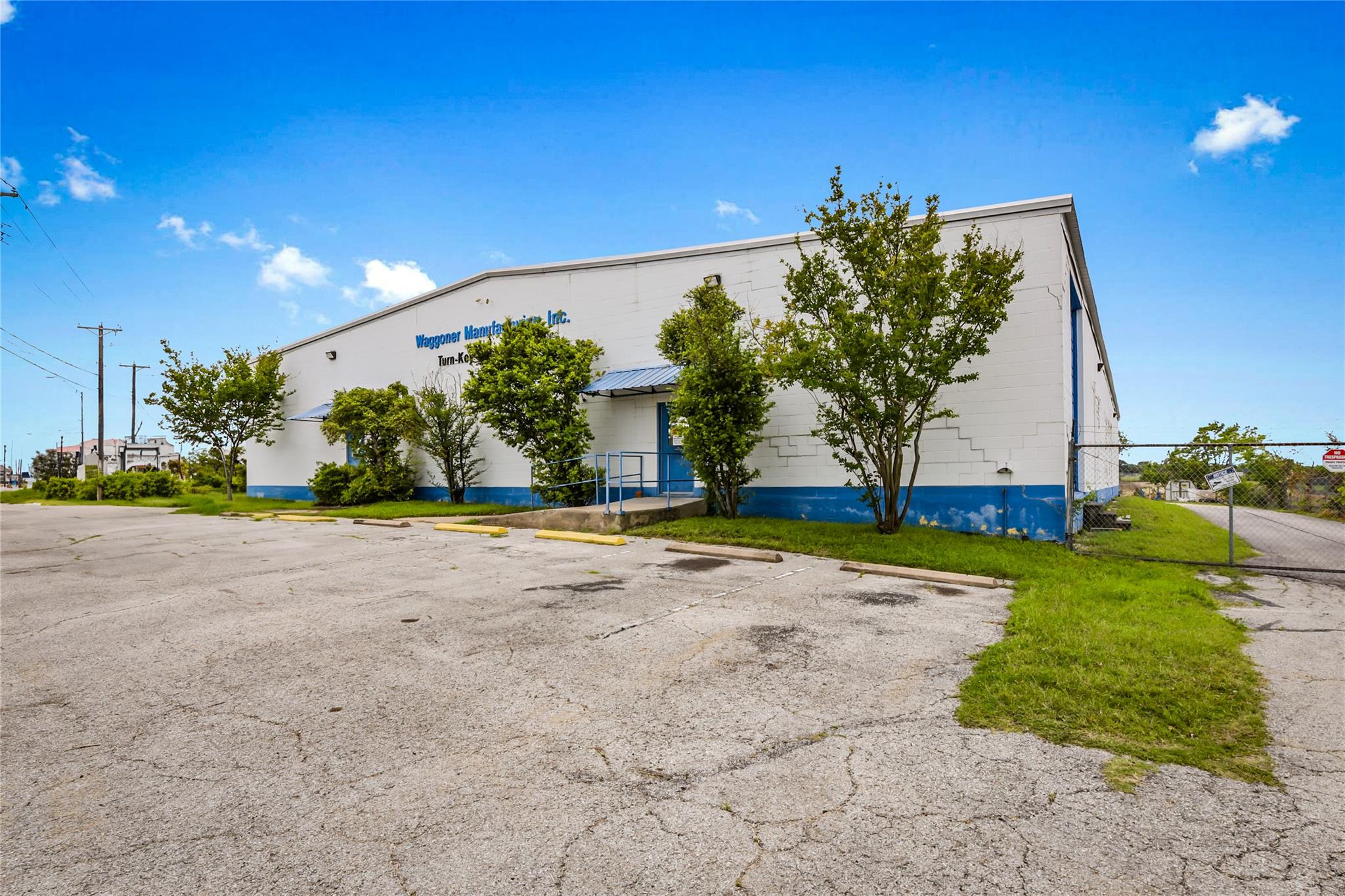 1880 A W Grimes Tx 78665