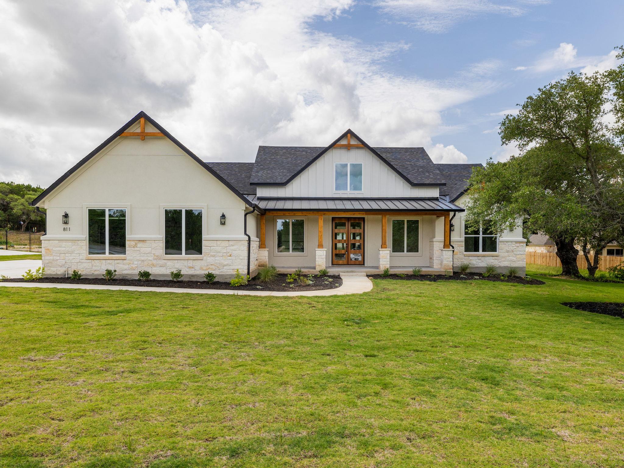 20 County Rd 456 Tx 78615