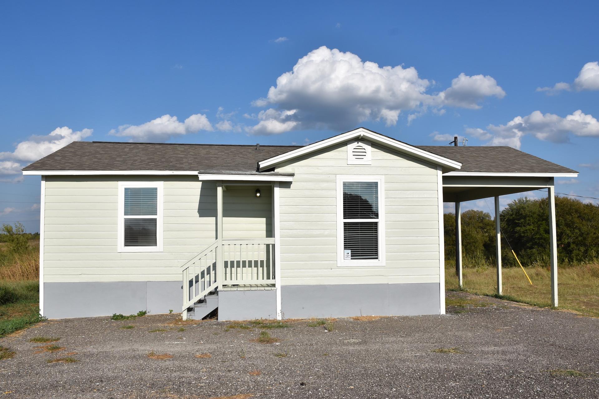 3751 County Road 463 Tx 78621