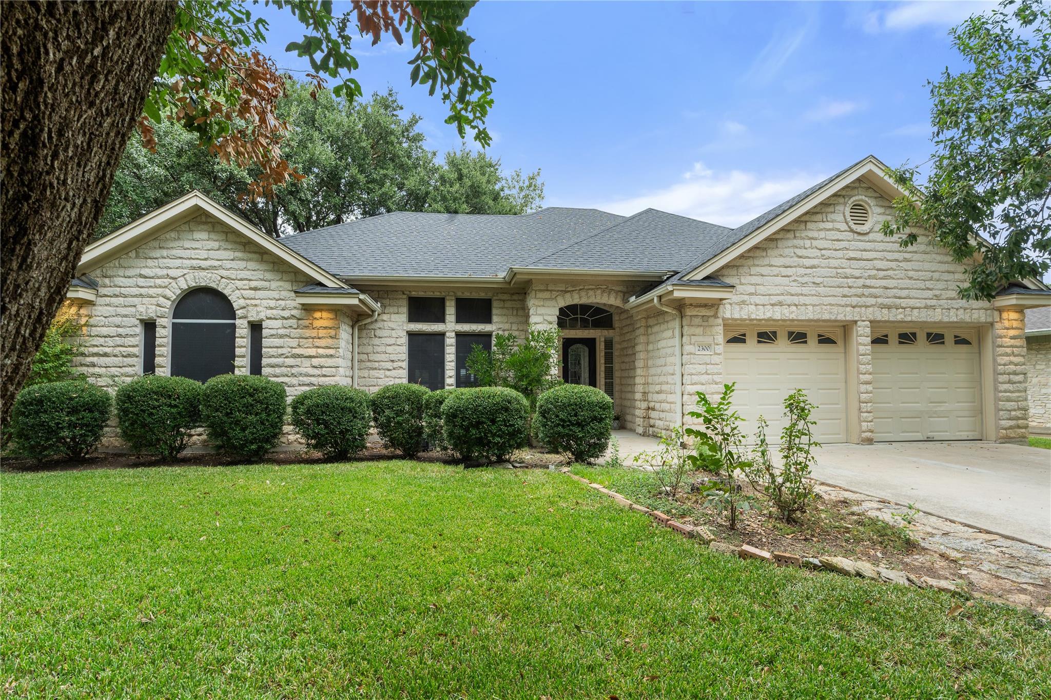 2300 Willow Tx 76574