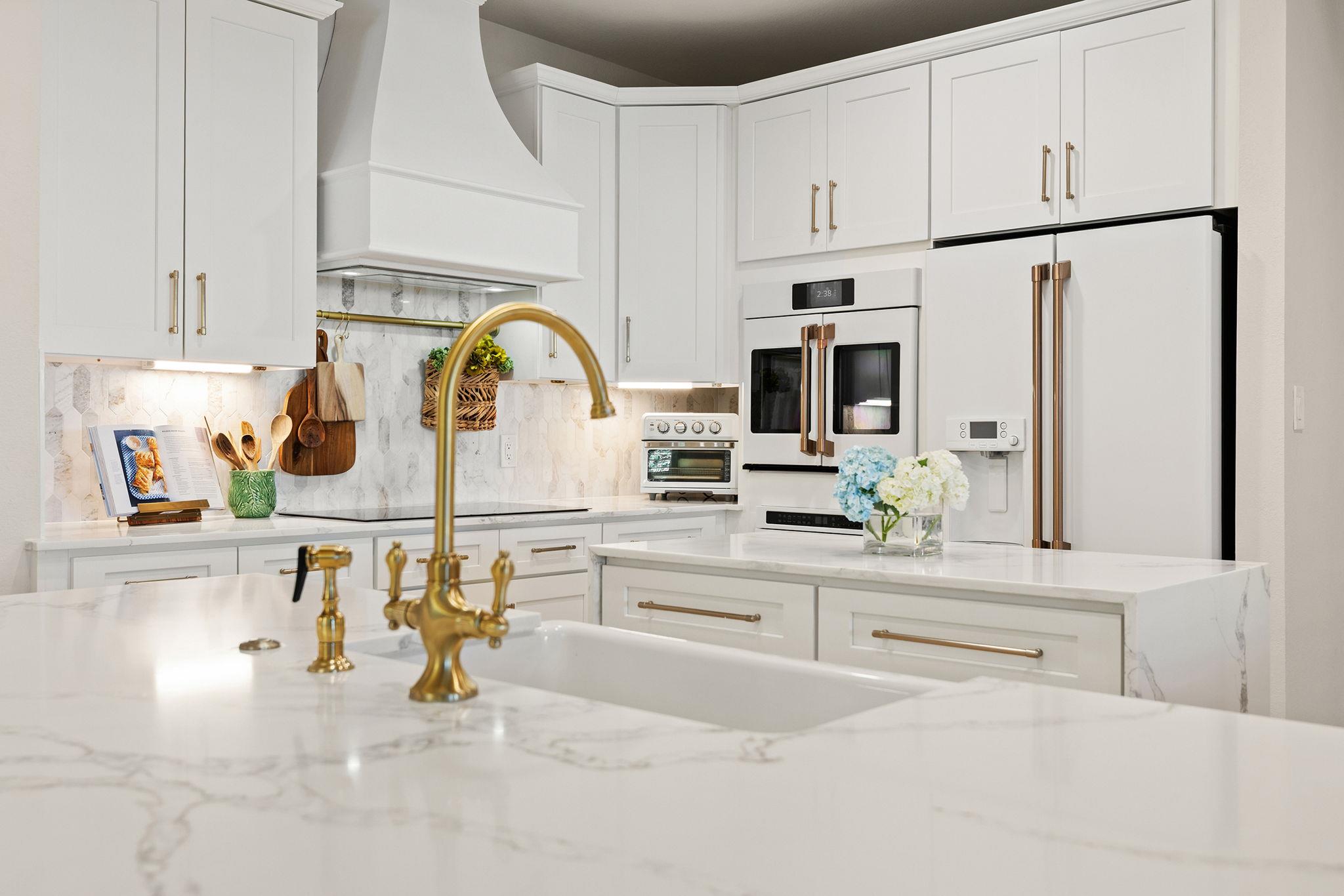 2902 Cedar Crest Tx 78665