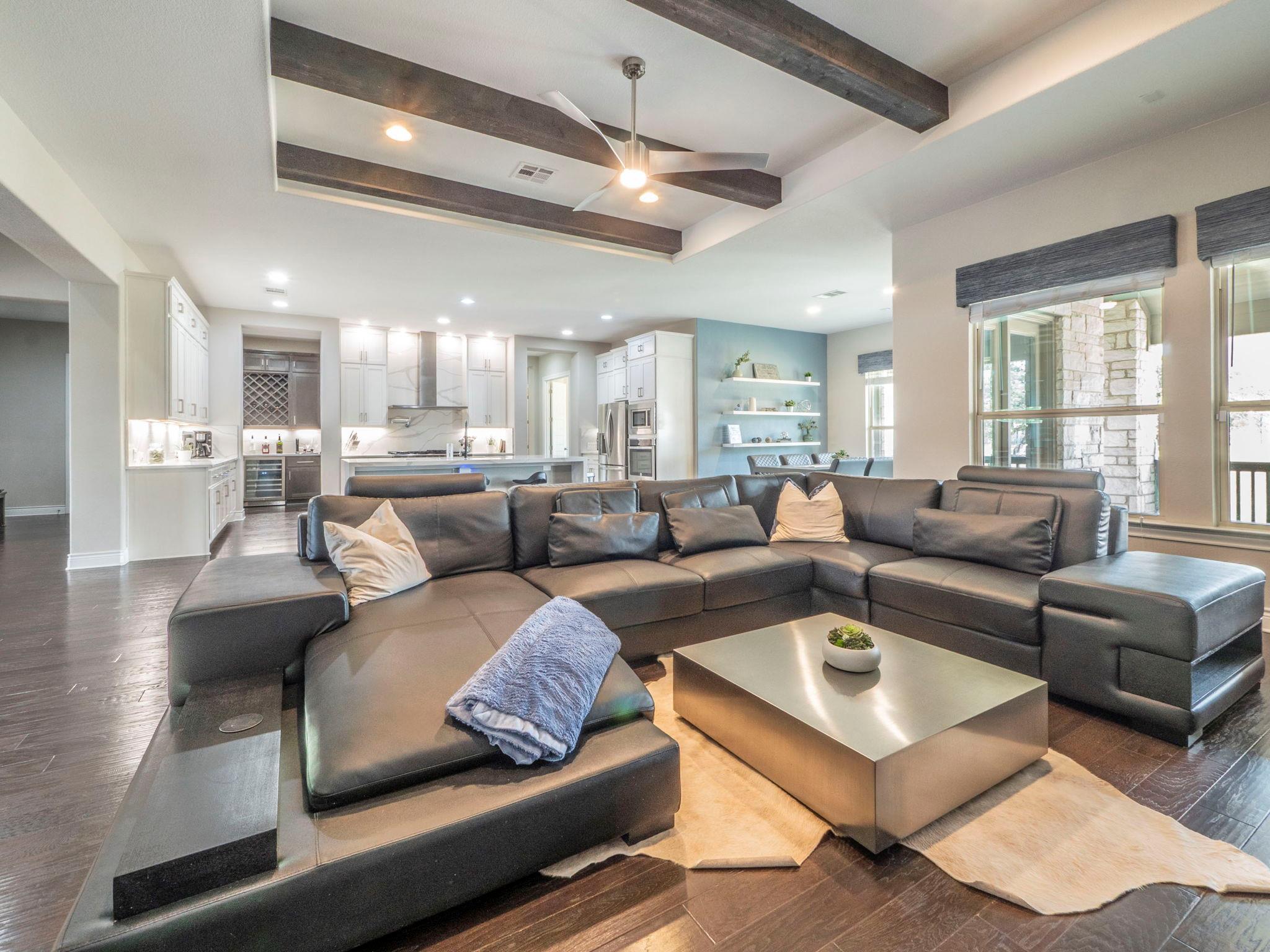 205 Standing Oak Tx 78633