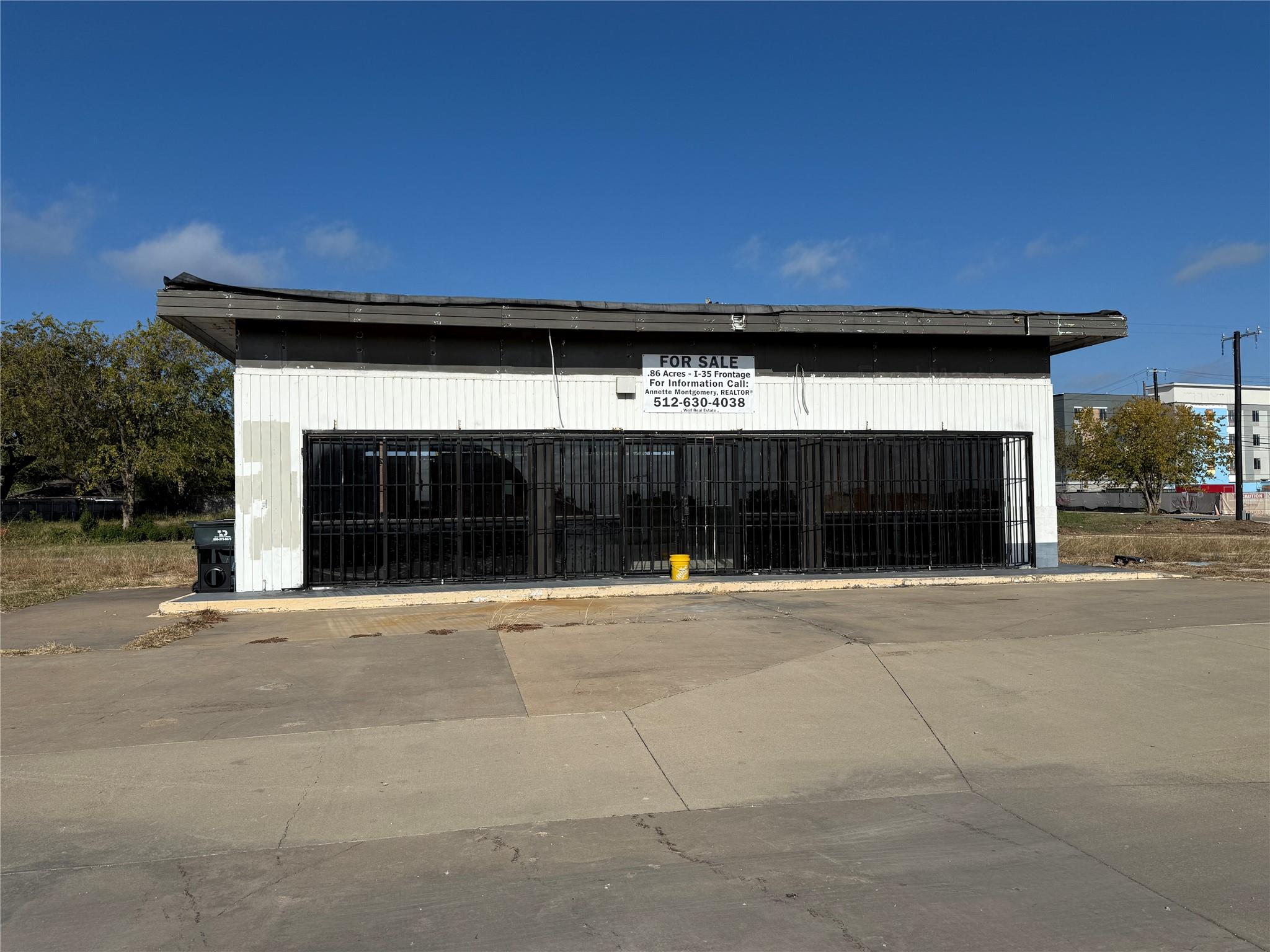 221 Interstate 35 Tx 78628