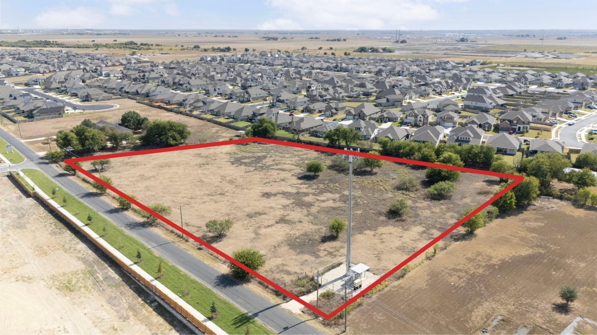 828 County Road 132 Tx 78634