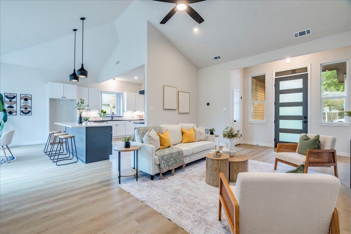 8308 Foxhound Tx 78729