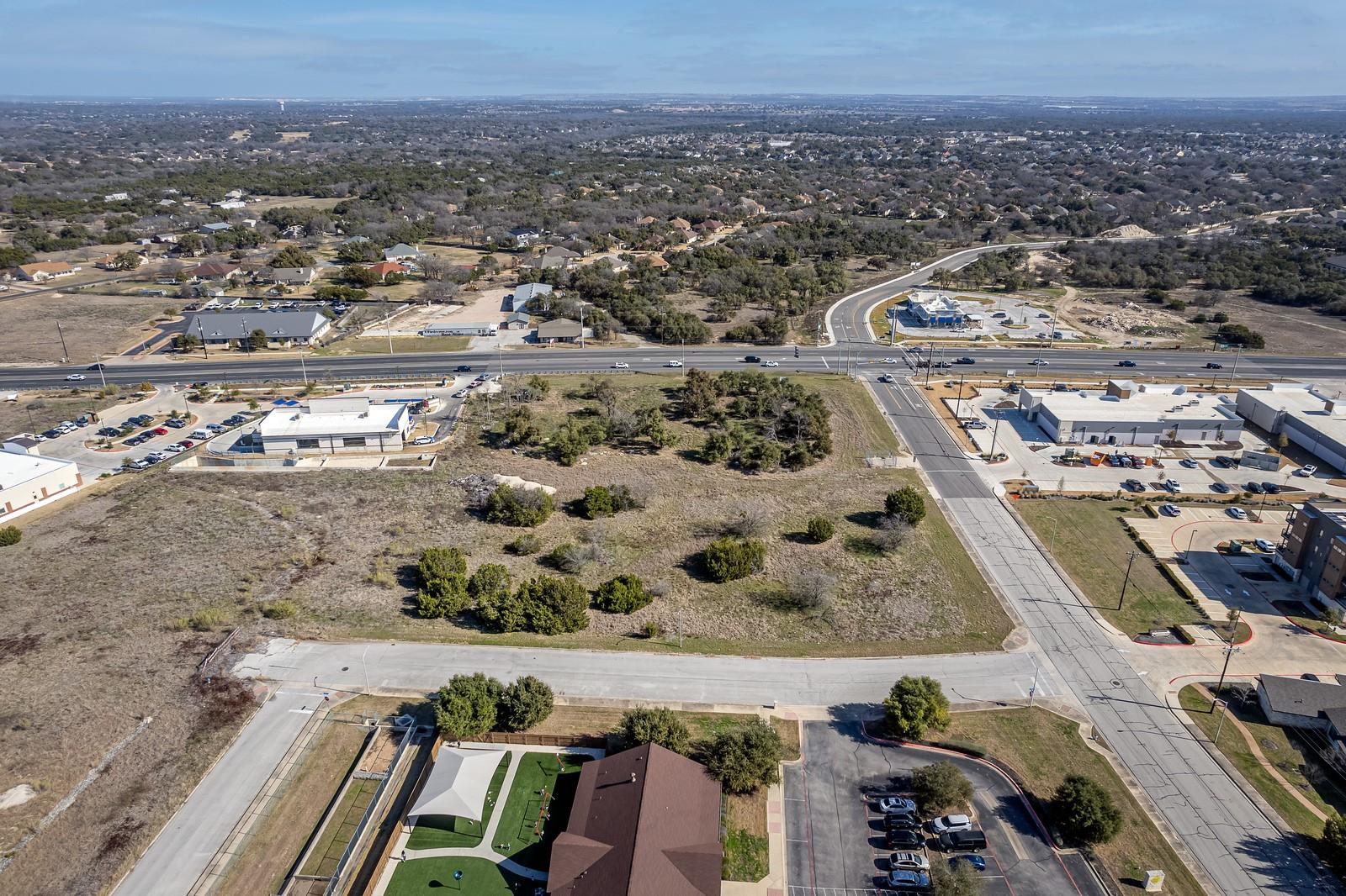 130 Woodlake Tx 78633