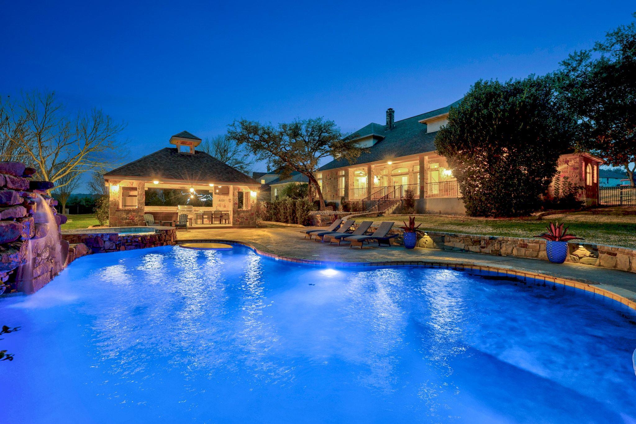 232 Whispering Spring Tx 78633