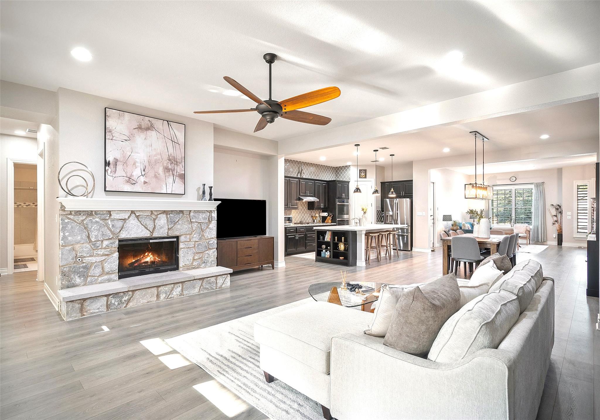 225 Escarpment Tx 78613