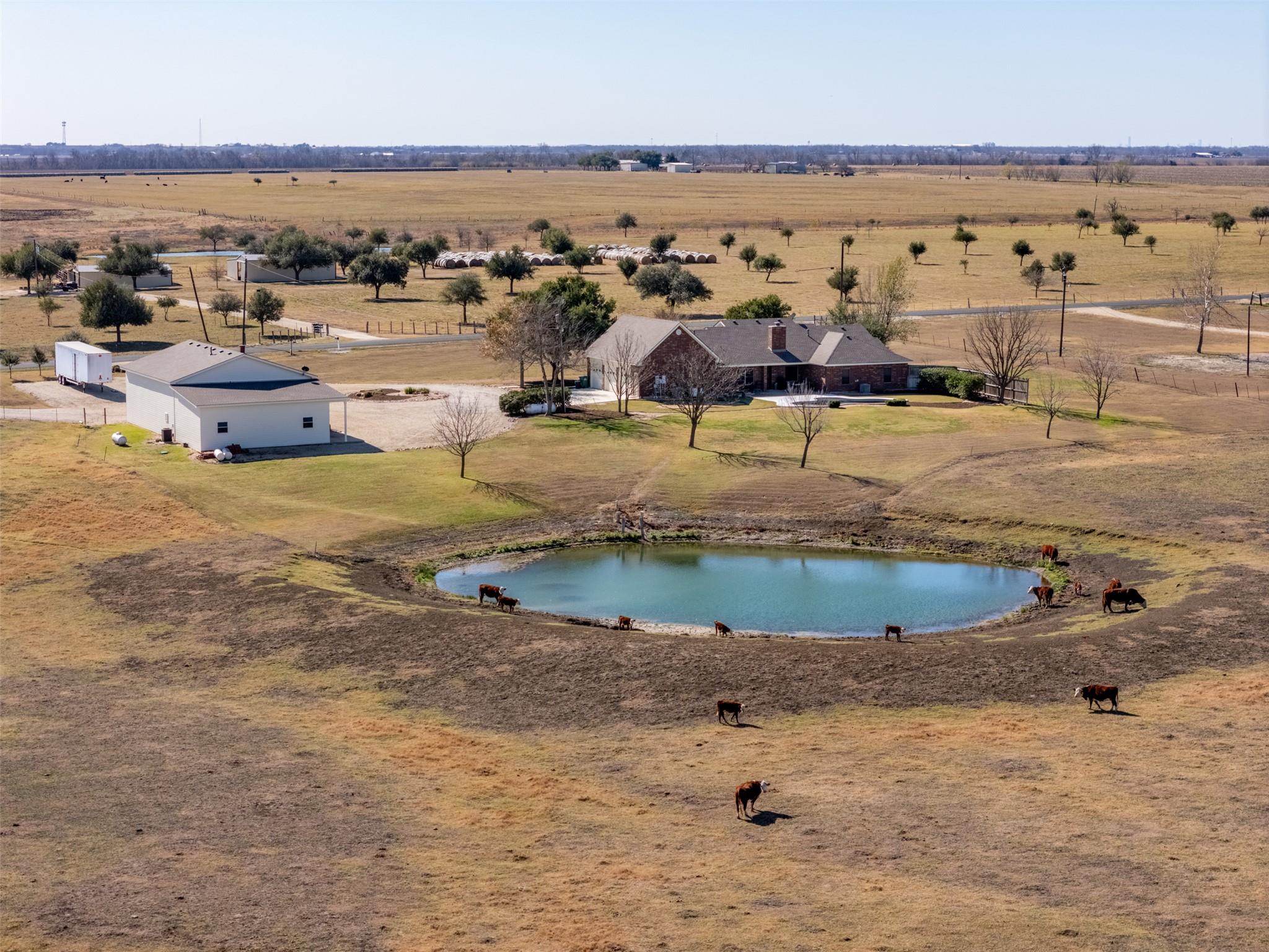 651 County Road 497 Tx 76574